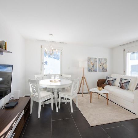 Agrimonia - Moebilierte Ferienwohnung Mit Balkon Давос Экстерьер фото